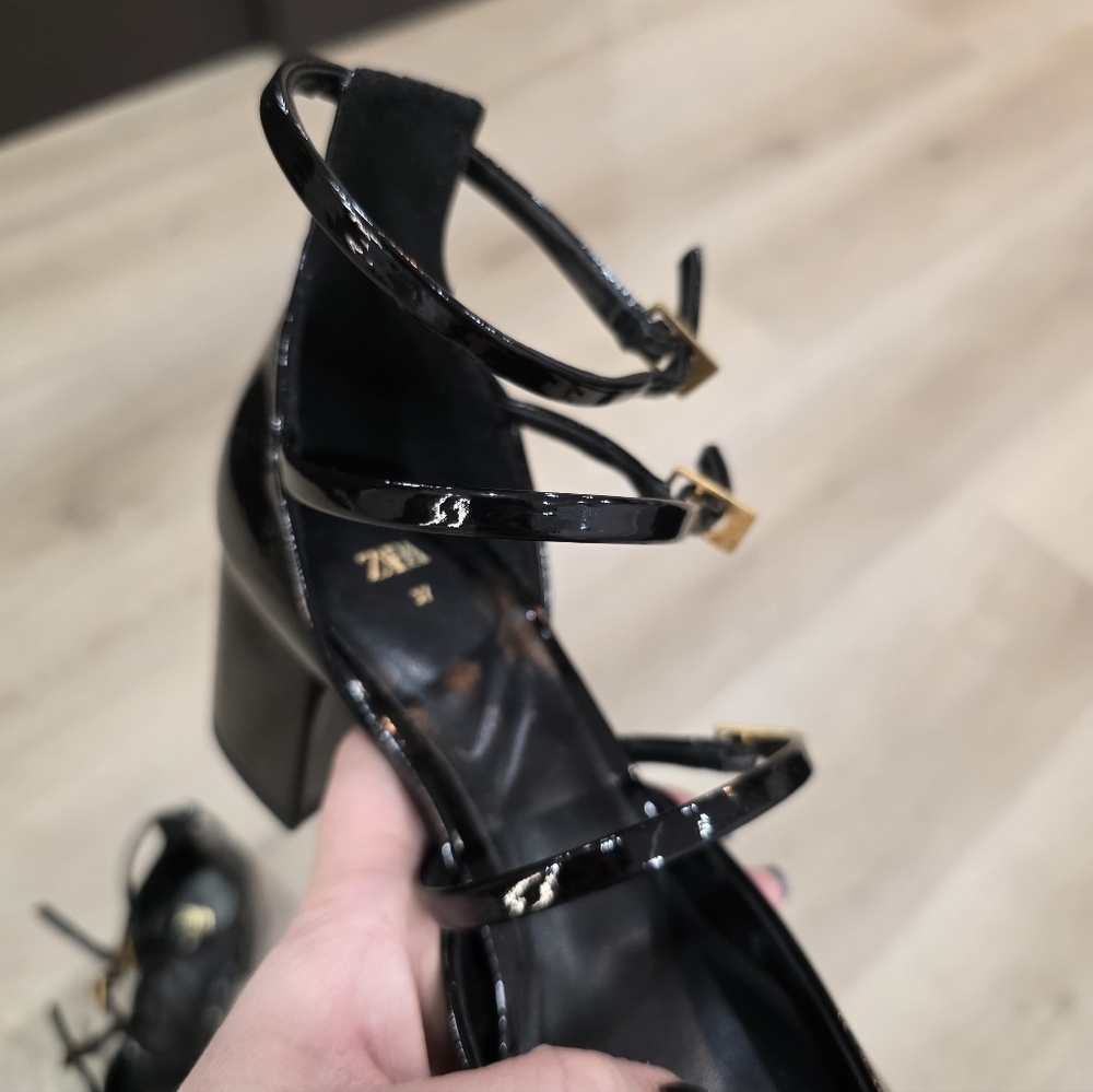 Zara Buckled BLOCK HEEL - Picture 7 of 15